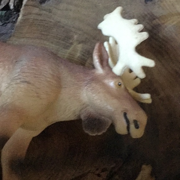 Moose Mother Nature toy display statue outdoor cabin lodge craft market decor - Picture 5 of 9